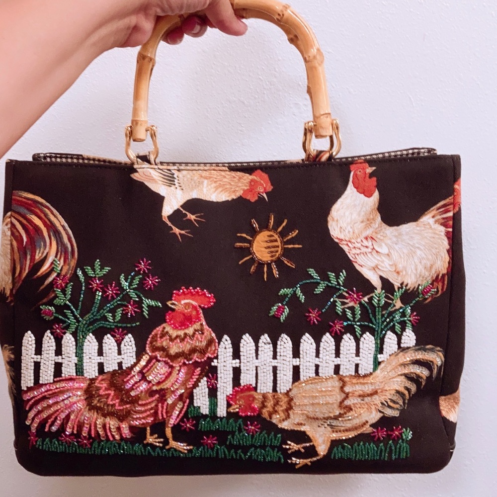$395 Vintage Isabella Fiore Beaded French Chicken hand bag with Wooden Handles